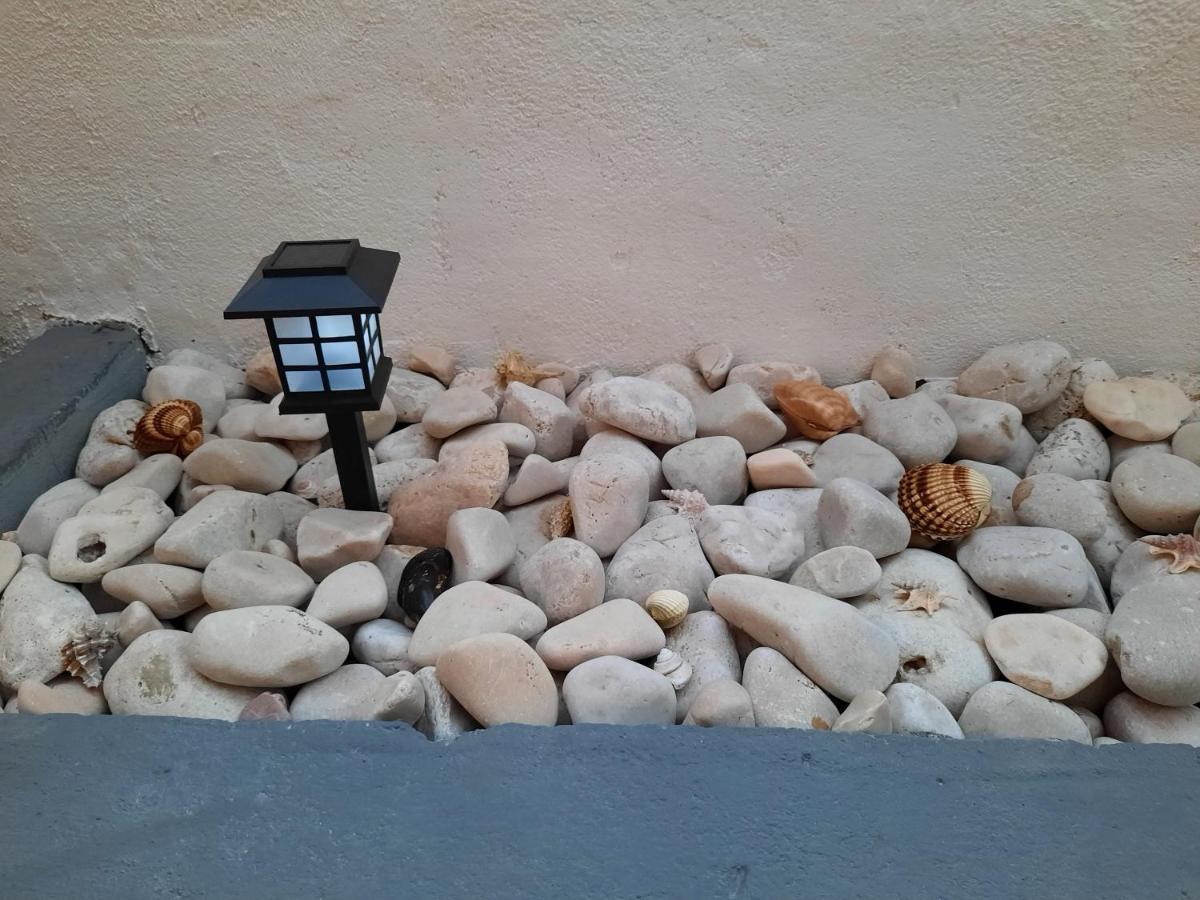 Apartmani Ana-Lora Lopar Luaran gambar
