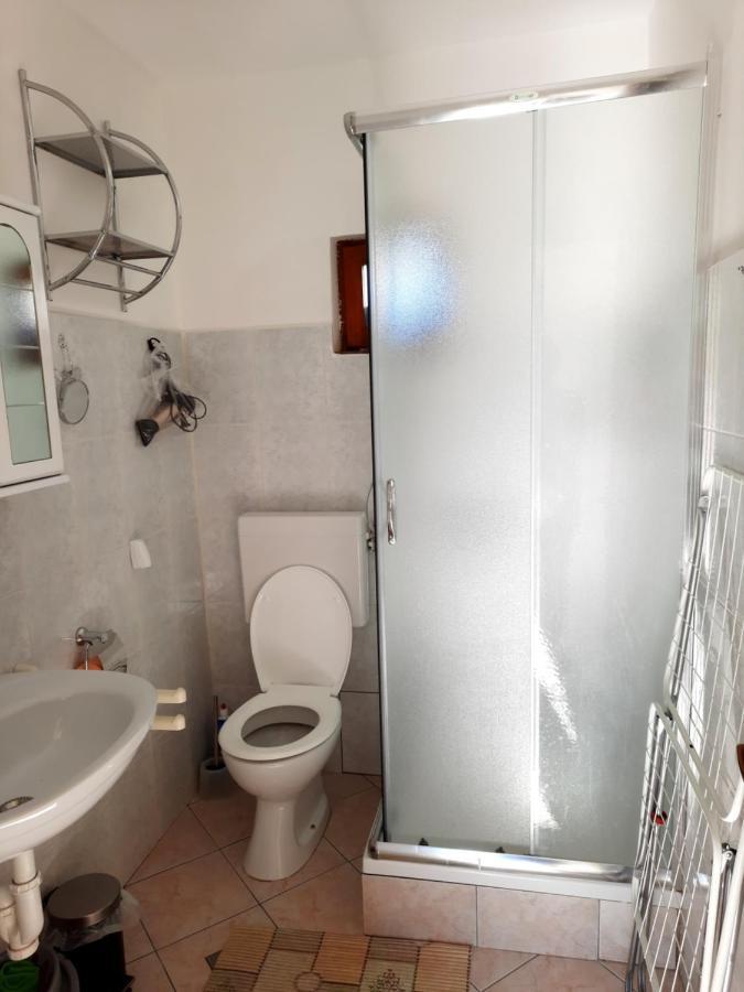 Apartmani Ana-Lora Lopar Luaran gambar