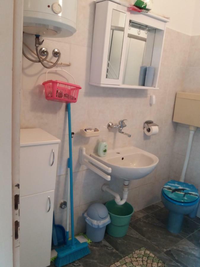 Apartmani Ana-Lora Lopar Luaran gambar